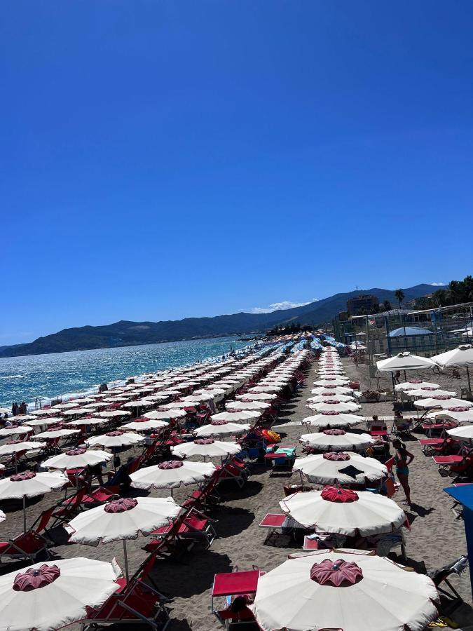 Savona Casa Per Vacanze E Lavoro Apartment Exterior photo